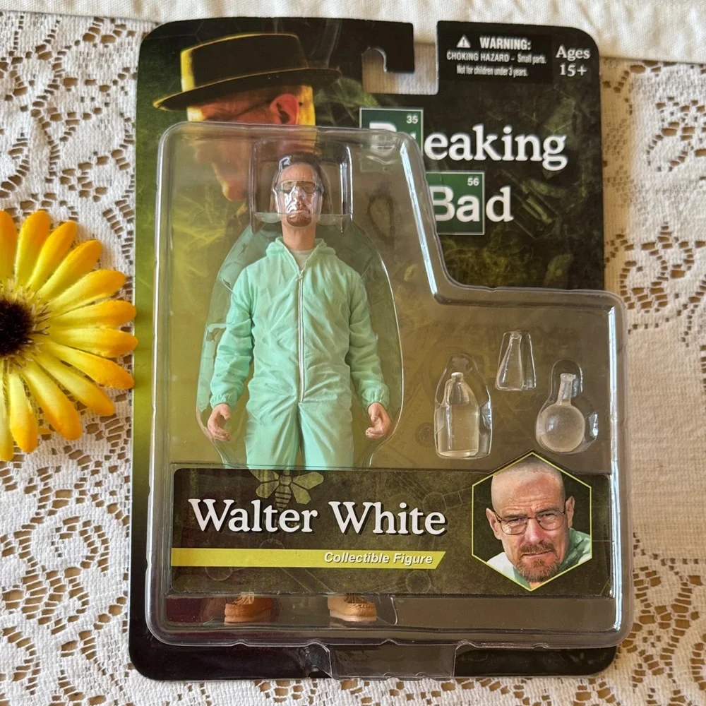🧔♂️ Mezco Toyz; New in Box! Walter White from Breaking Bad; Collectible Figure! - Picture 1 of 6